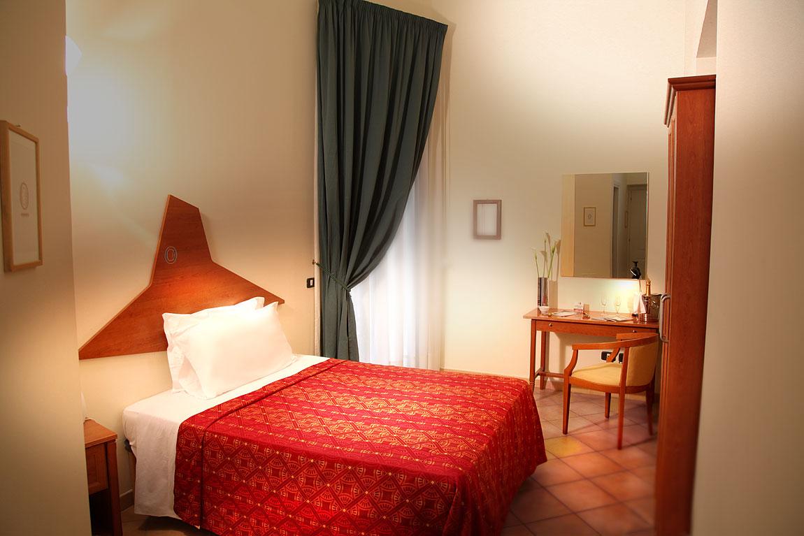 Caravaggio Hotel Naples Exterior photo